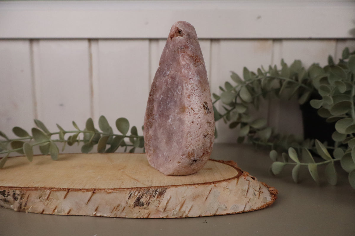 Roze amethist vlam 326 gram, vierde aanzicht