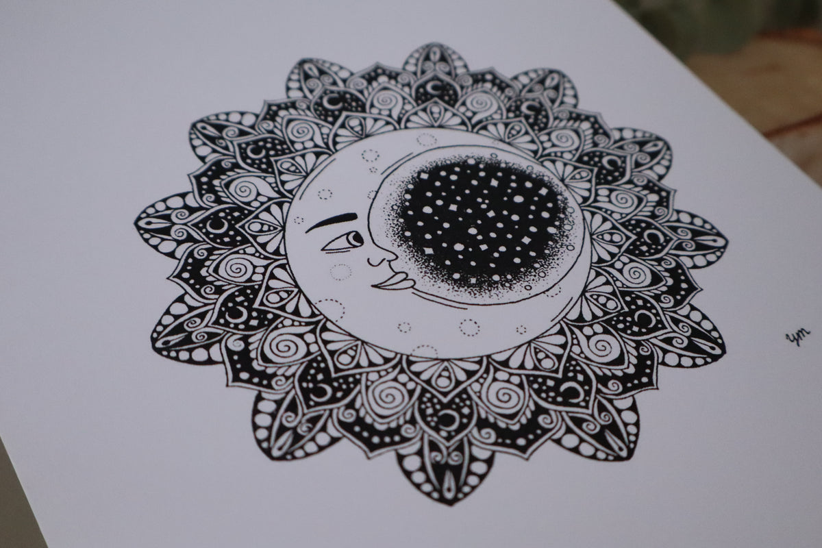 Mandala kunstprint Maanfluisteraar, derde aanzicht