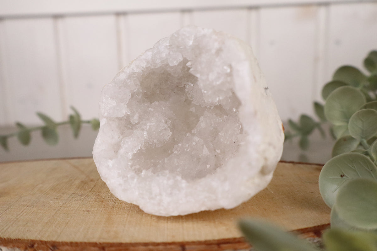Bergkristal geode 153 gram, tweede aanzicht
