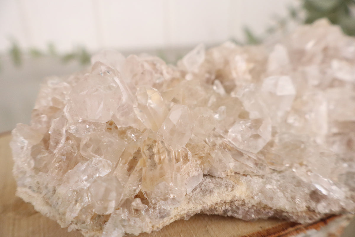 Bergkristal cluster 589 gram, vierde aanzicht