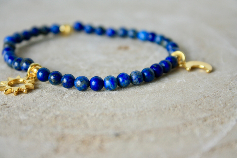 Armband Lapis Lazuli met zon, maan & ster – 6mm kralen