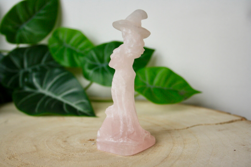 Heks Sculptuur - Rozenkwarts