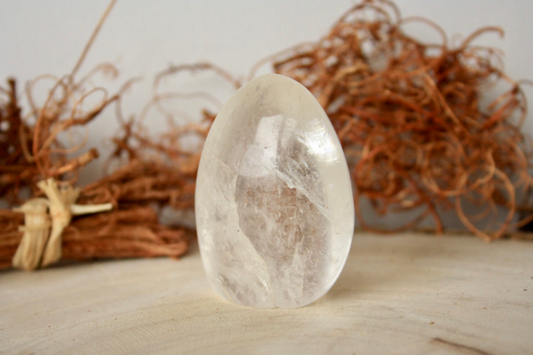 Bergkristal sculptuur 136 gram, tweede aanzicht