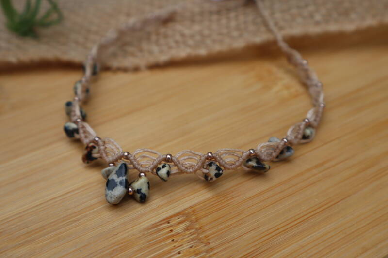 Handgemaaakte Macramé Ketting Dalmatiër Jaspis