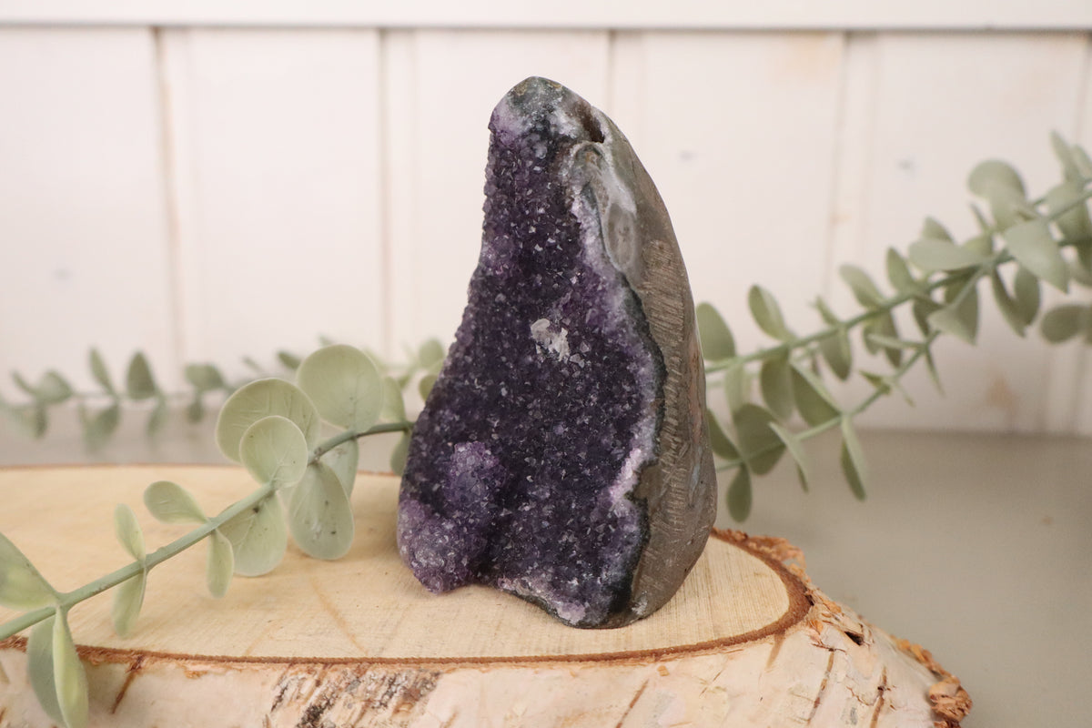 Amethist cluster 334 gram, derde aanzicht