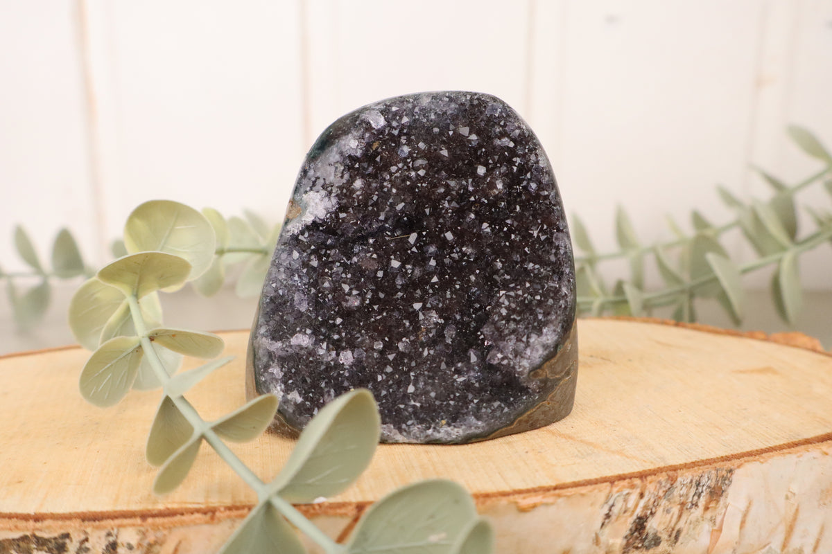 Ruwe amethist cluster van 196 gram, 7 x 7 cm
