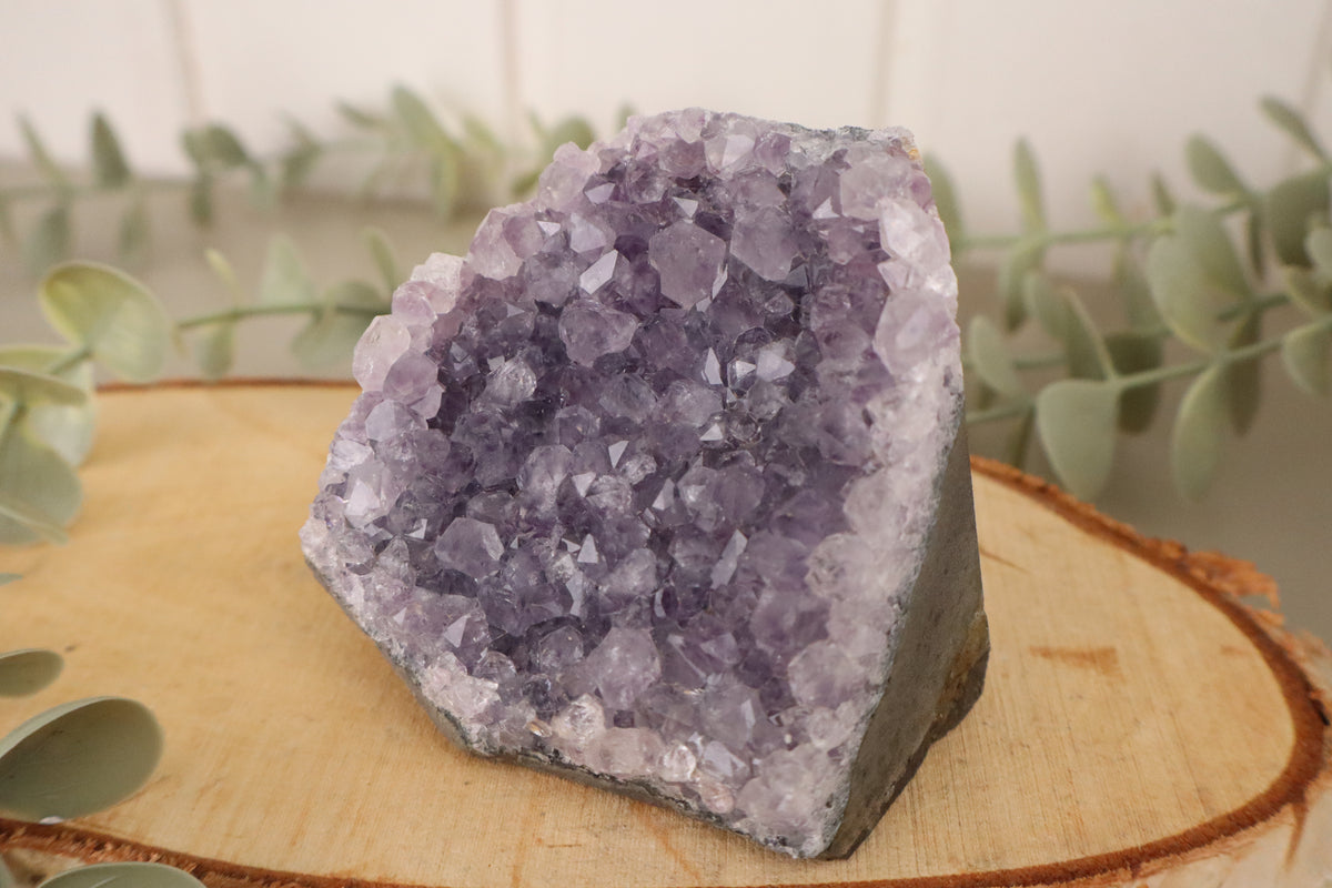 Amethist cluster 331 gram, derde aanzicht