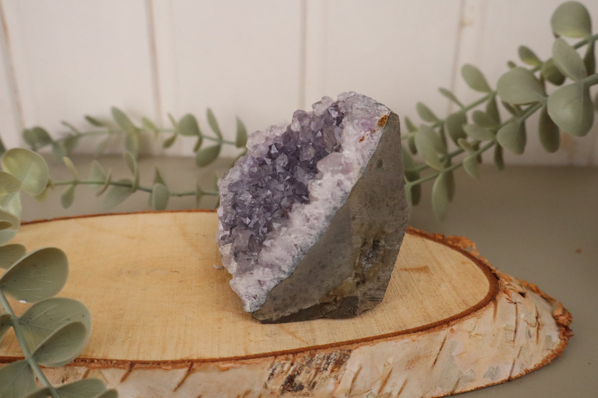 Amethist cluster 331 gram, vierde aanzicht