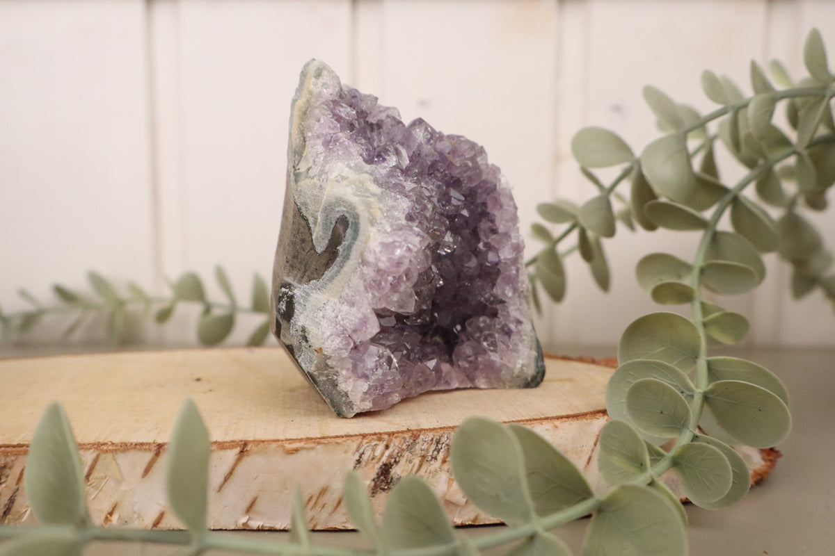 Amethist cluster 346 gram, derde aanzicht