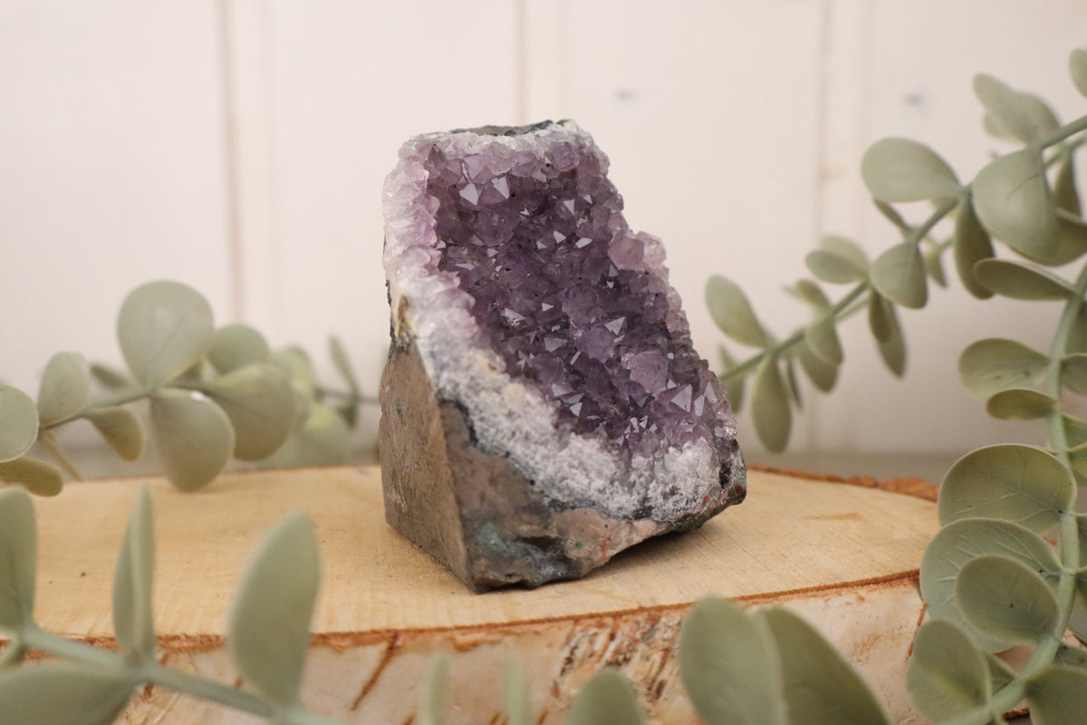 Amethist cluster 283 gram, derde aanzicht