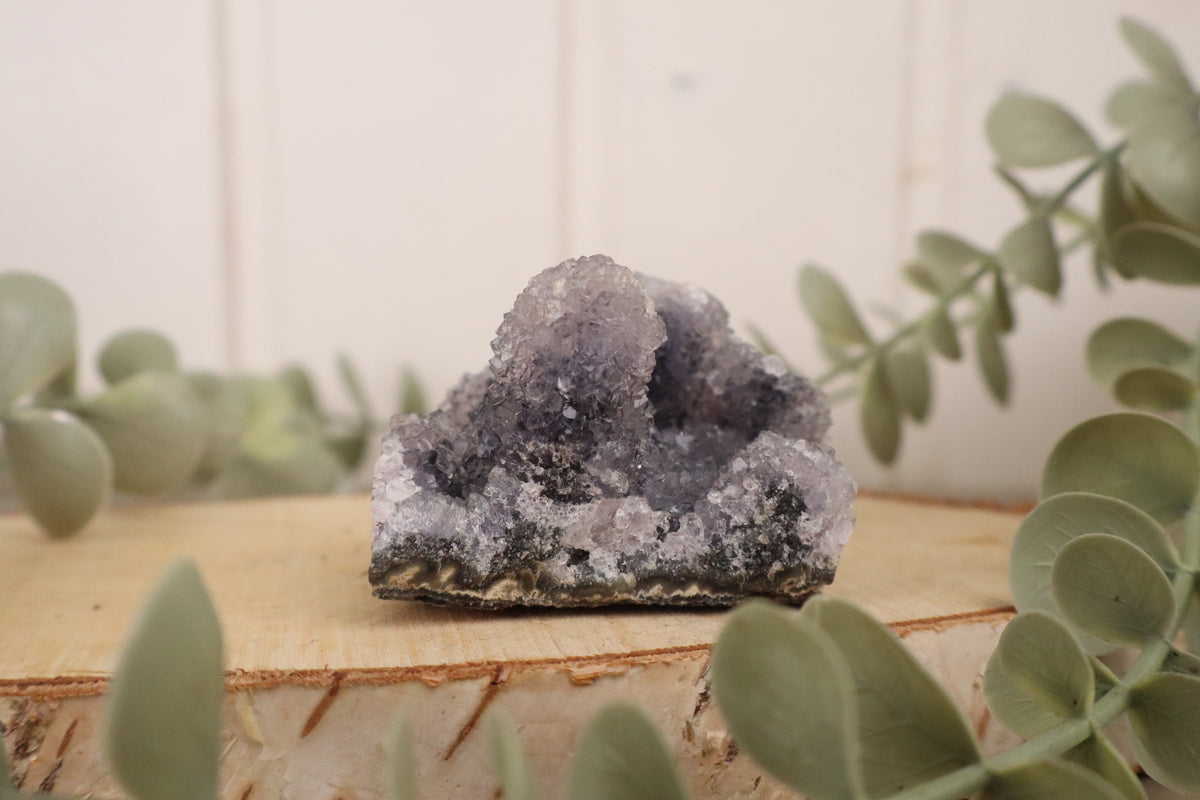 Kleine ruwe amethist cluster van 150 gram, 5,5 x 6 cm