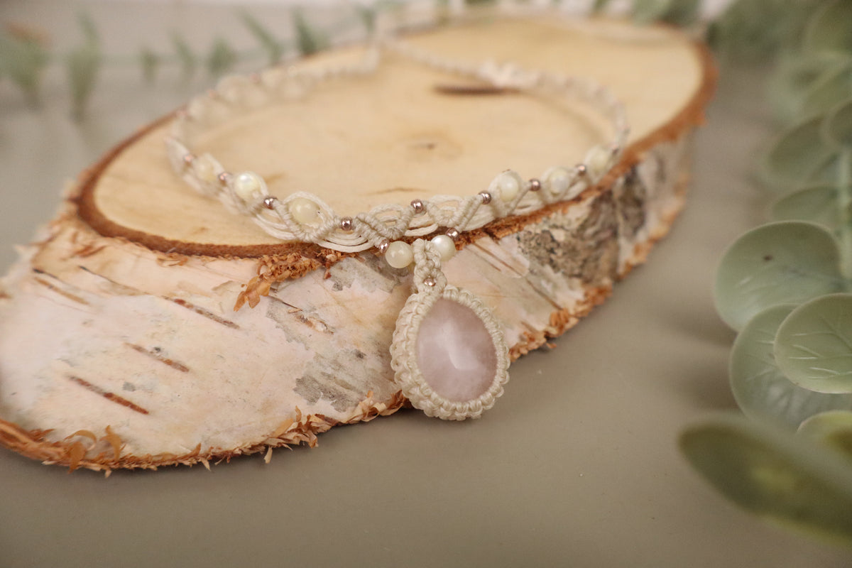 Macramé choker rozenkwarts, vierde aanzicht