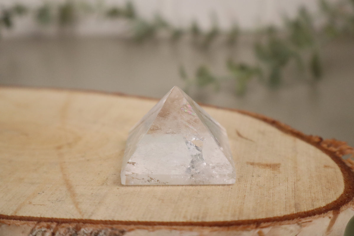 Bergkristal piramide van 4 cm, 35 gram
