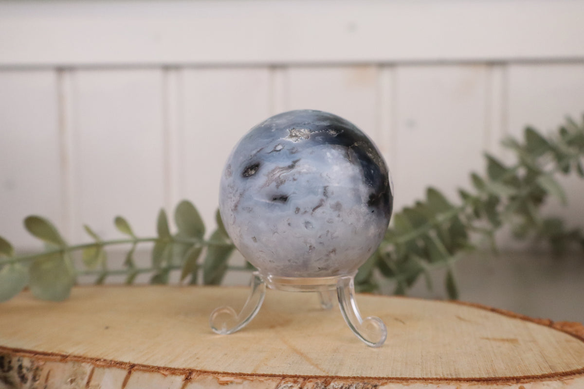 Kleine blauwe chalcedoon bol van 5,5 cm, glad gepolijst