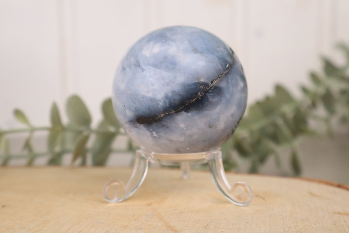 Blauwe chalcedoon bol (6 cm), derde aanzicht
