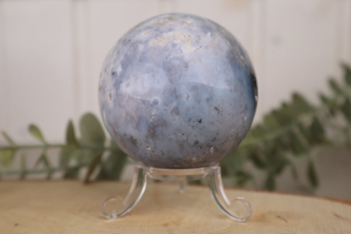 Blauwe chalcedoon bol (6 cm), tweede aanzicht