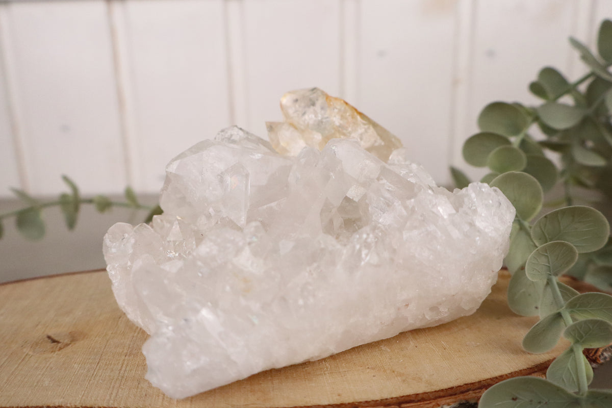 Bergkristal cluster 653 gram, vijfde aanzicht