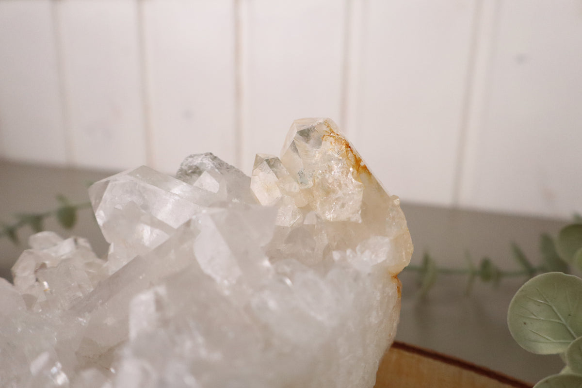 Bergkristal cluster 653 gram, derde aanzicht