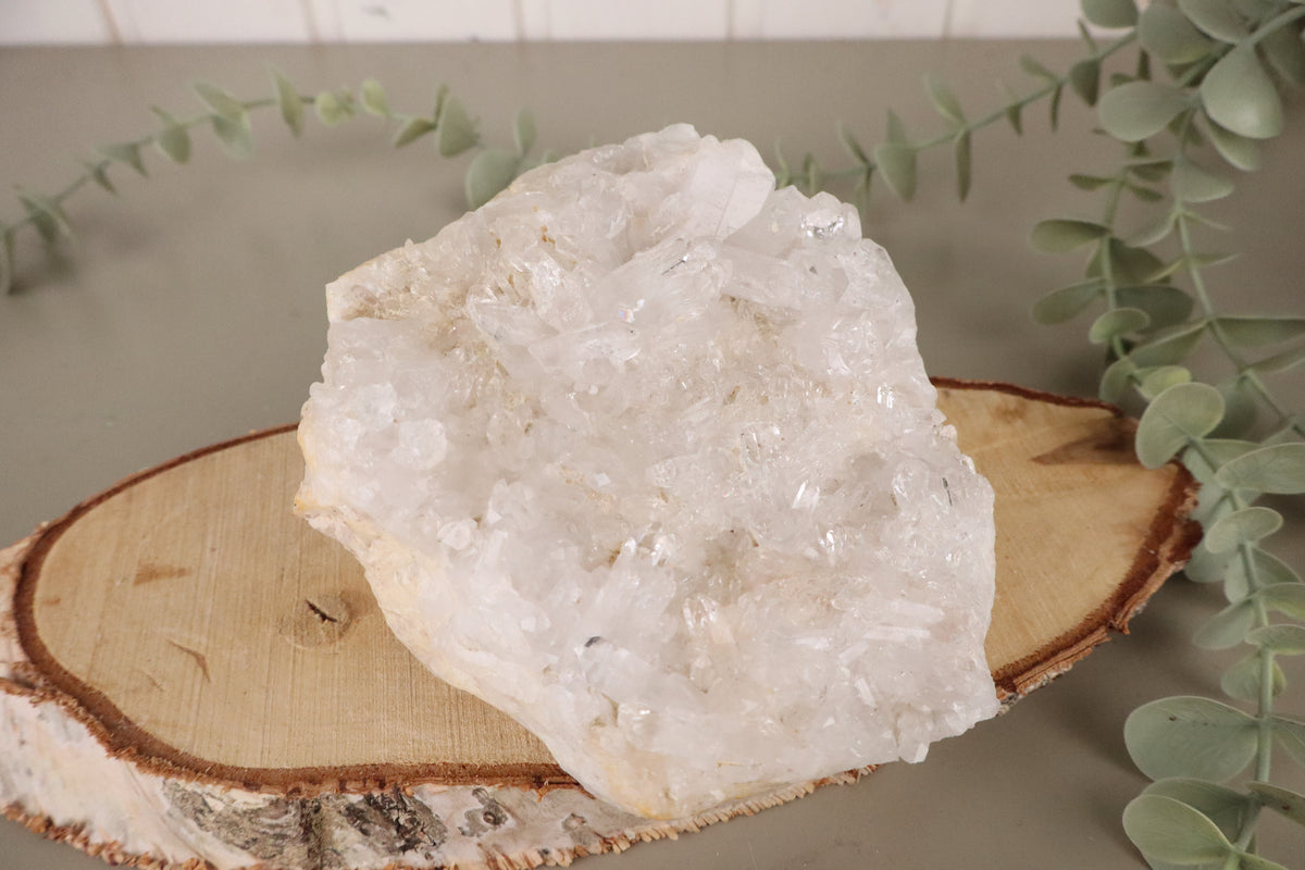 Bergkristal cluster met fijne kristallen en puntjes, 1031 gram