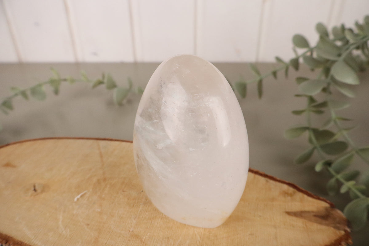 Bergkristal staander 401 gram, vierde aanzicht
