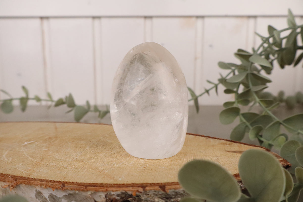Bergkristal staander 136 gram, tweede aanzicht