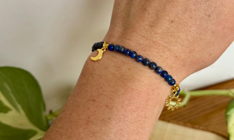 Armband Lapis Lazuli met zon, maan & ster – 6mm kralen