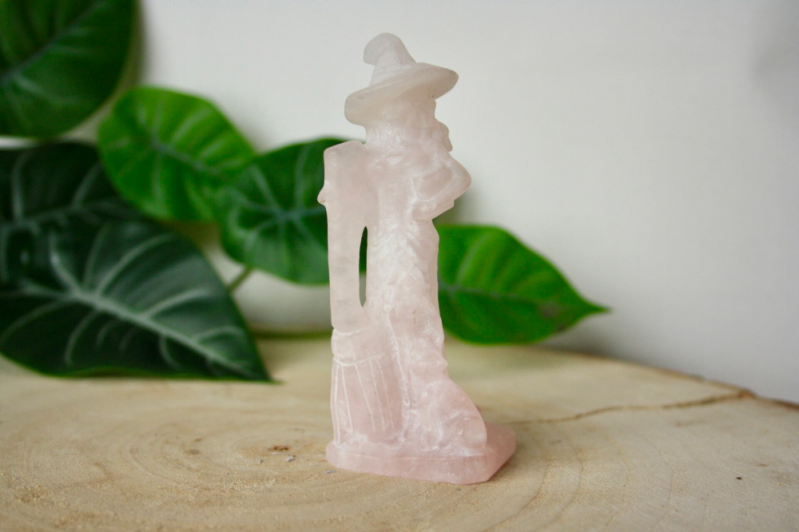 Heks Sculptuur - Rozenkwarts