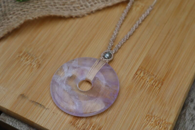 Handgemaakte Macramé Ketting Amethist Donut
