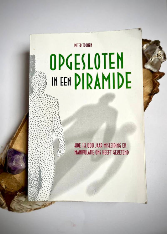Opgesloten in een piramide - Peter Toonen